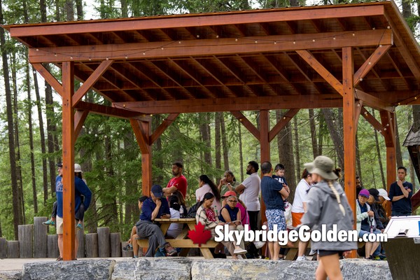Golden Skybridge Village